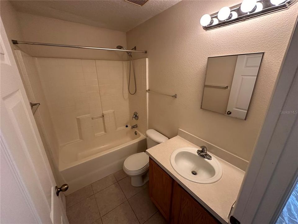 出租: $2,640 (4 贝兹, 2 浴室, 1955 平方英尺)