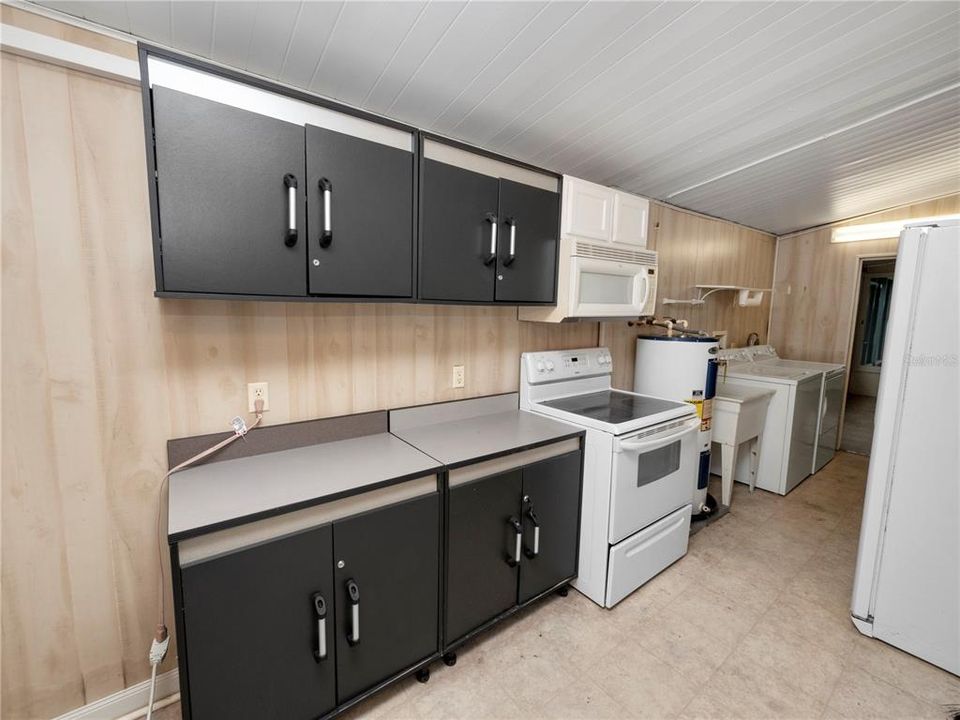 For Sale: $139,900 (2 beds, 2 baths, 1152 Square Feet)