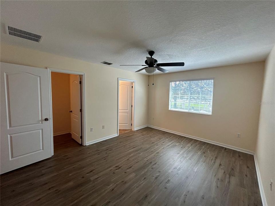 For Rent: $2,150 (3 beds, 2 baths, 1642 Square Feet)