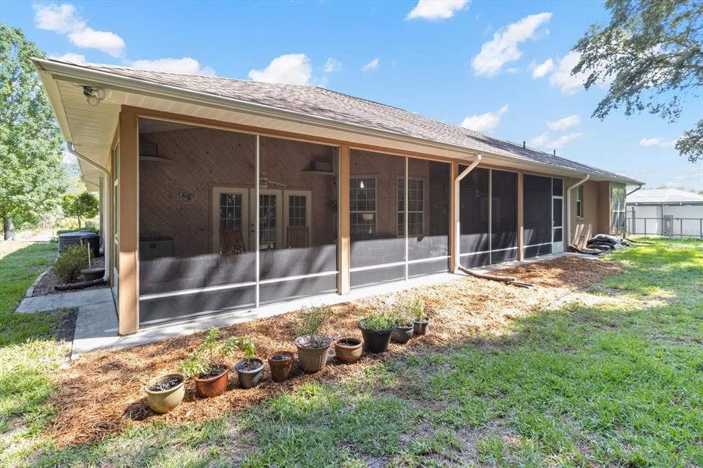 For Sale: $375,000 (4 beds, 2 baths, 2525 Square Feet)