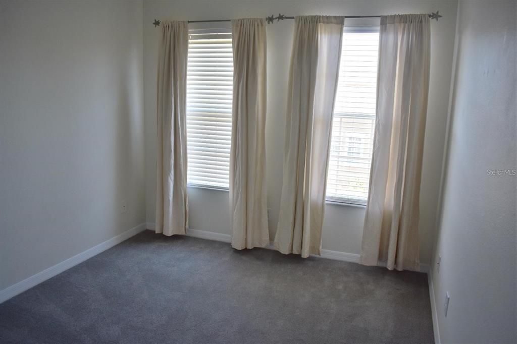 For Rent: $2,950 (3 beds, 2 baths, 1714 Square Feet)