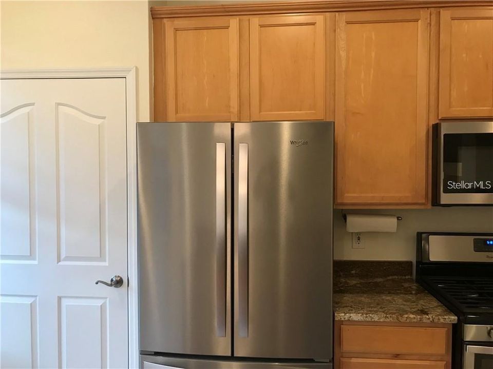 For Rent: $2,950 (3 beds, 2 baths, 1714 Square Feet)