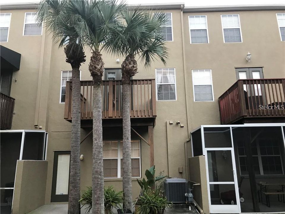 For Rent: $2,950 (3 beds, 2 baths, 1714 Square Feet)