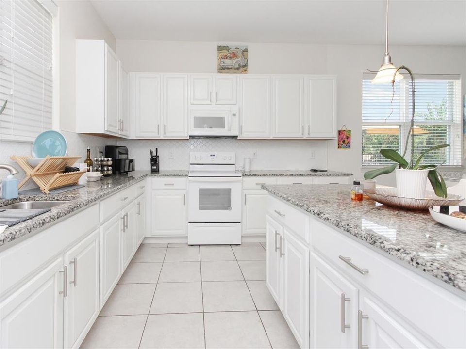 For Sale: $509,900 (3 beds, 2 baths, 2115 Square Feet)