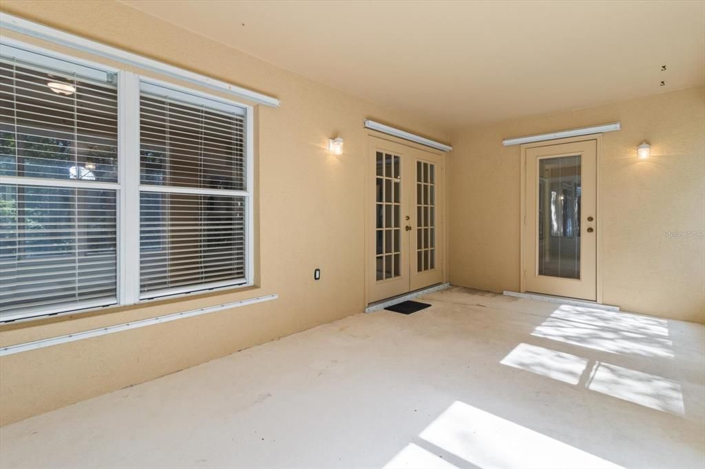 Active With Contract: $292,000 (4 beds, 2 baths, 2226 Square Feet)