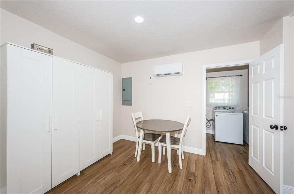 For Sale: $424,900 (3 beds, 2 baths, 1644 Square Feet)