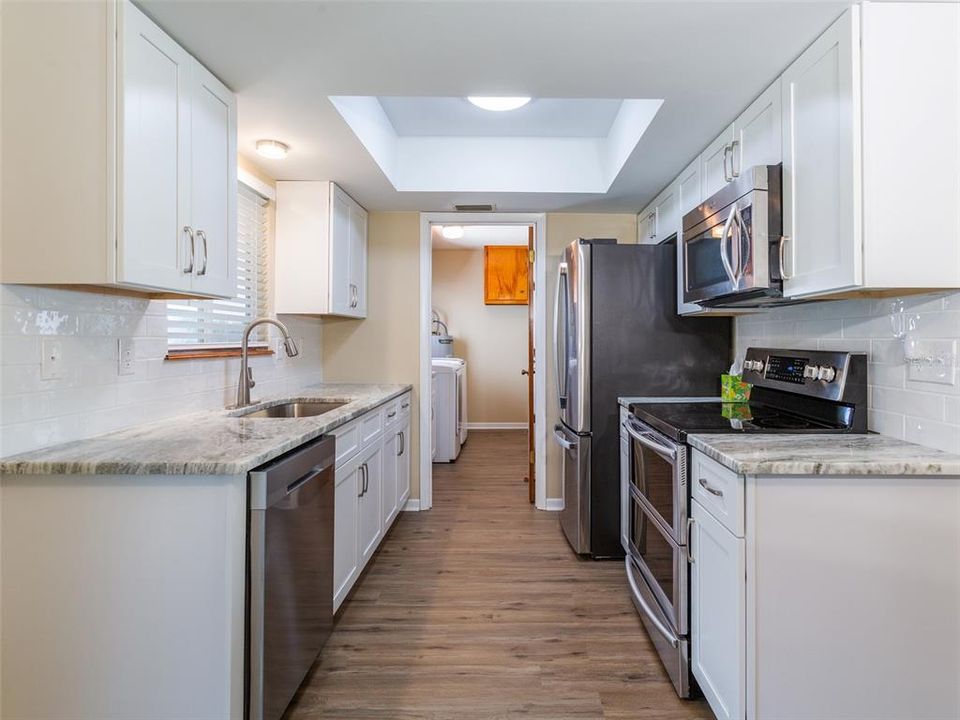 For Sale: $209,000 (2 beds, 2 baths, 936 Square Feet)