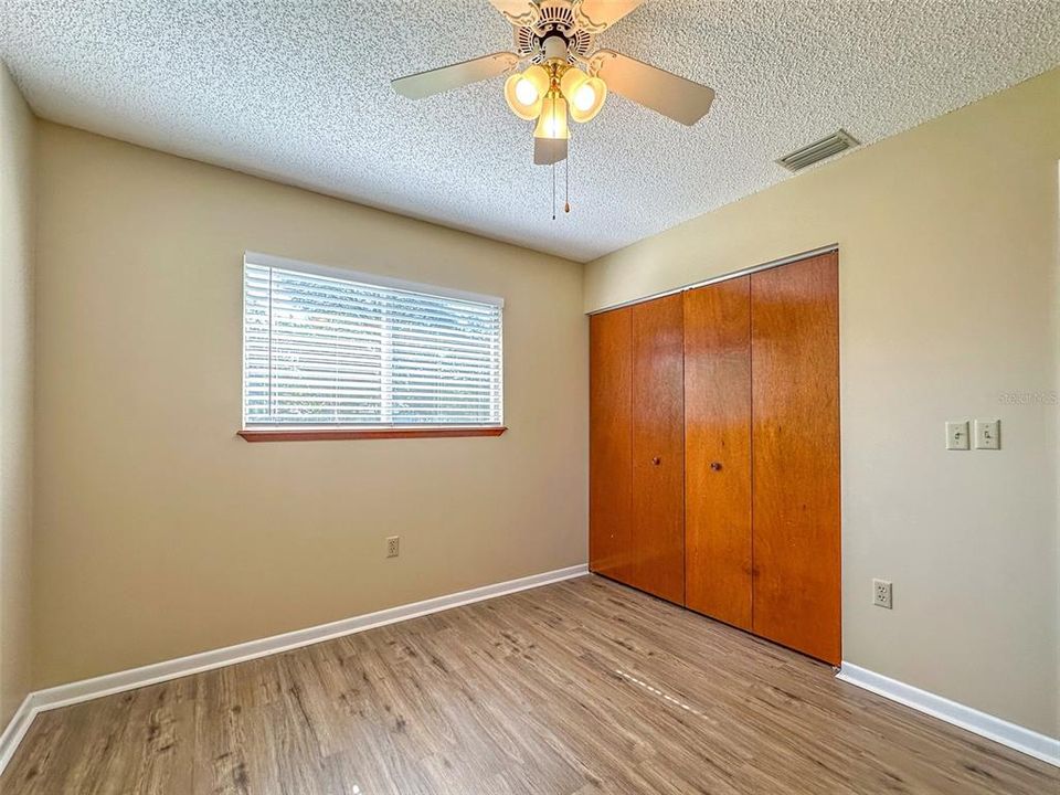 For Sale: $209,000 (2 beds, 2 baths, 936 Square Feet)