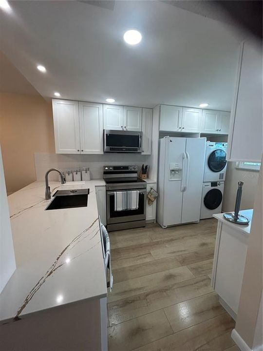 For Rent: $2,750 (2 beds, 2 baths, 1025 Square Feet)