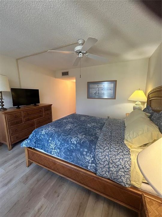 For Rent: $2,750 (2 beds, 2 baths, 1025 Square Feet)