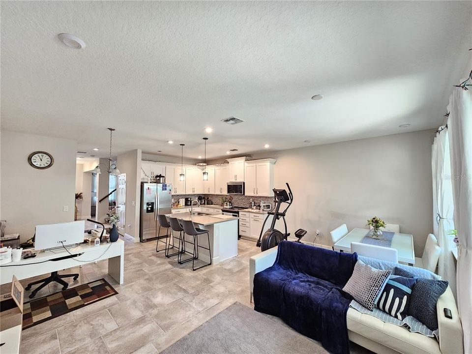 For Sale: $449,900 (3 beds, 2 baths, 1780 Square Feet)