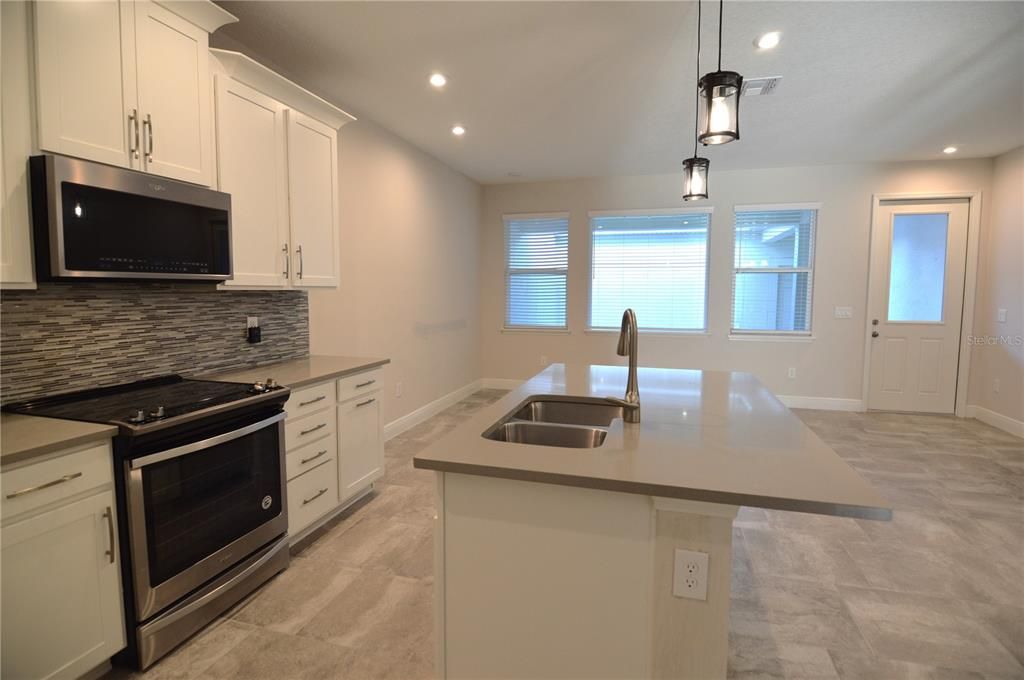 For Sale: $449,900 (3 beds, 2 baths, 1780 Square Feet)