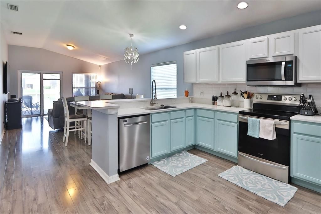 For Sale: $589,000 (4 beds, 2 baths, 2144 Square Feet)