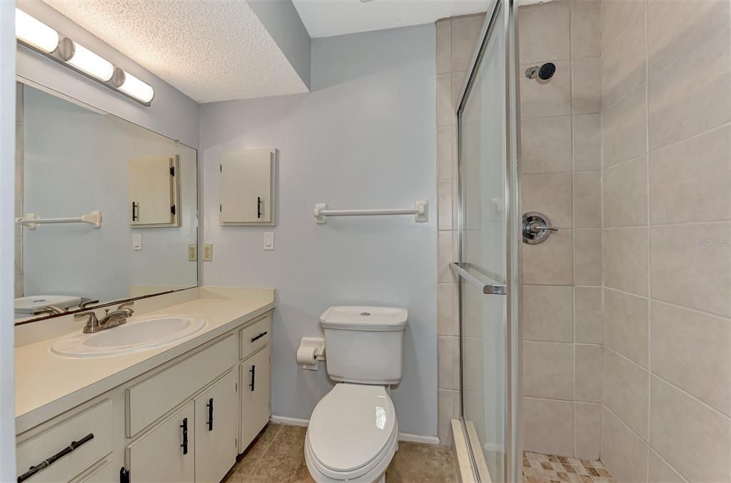 For Sale: $184,800 (2 beds, 2 baths, 1218 Square Feet)