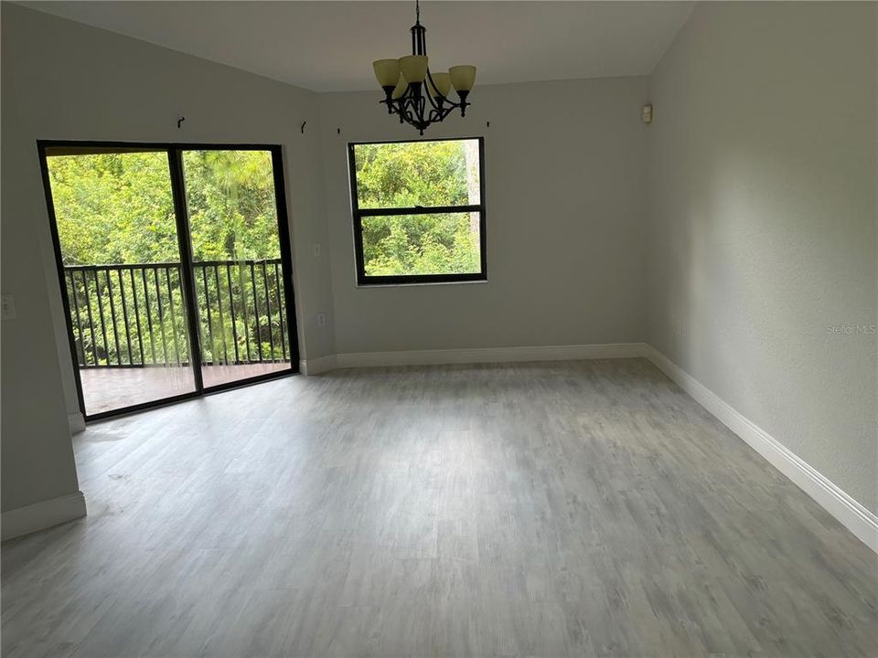 For Rent: $2,000 (2 beds, 2 baths, 1075 Square Feet)