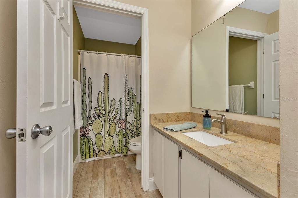 For Sale: $229,000 (3 beds, 2 baths, 1188 Square Feet)
