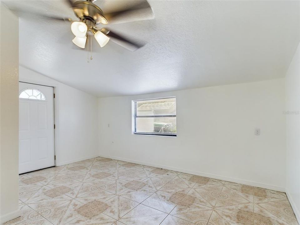 For Sale: $259,900 (4 beds, 2 baths, 1343 Square Feet)