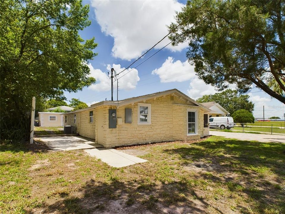 Active With Contract: $249,900 (4 beds, 2 baths, 1343 Square Feet)