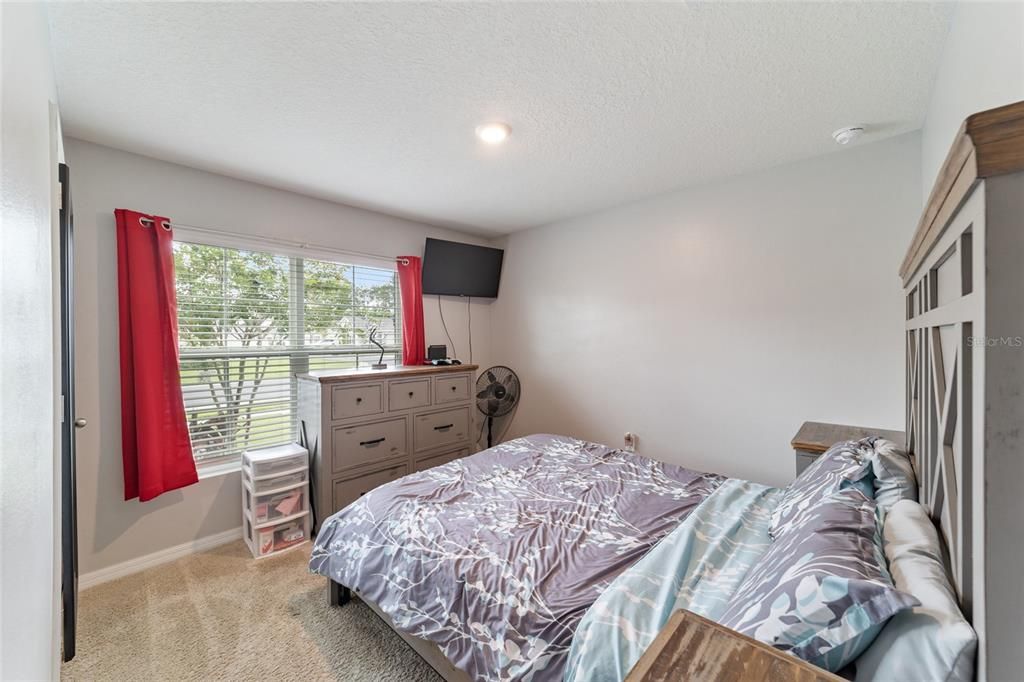 For Sale: $317,000 (4 beds, 2 baths, 1827 Square Feet)