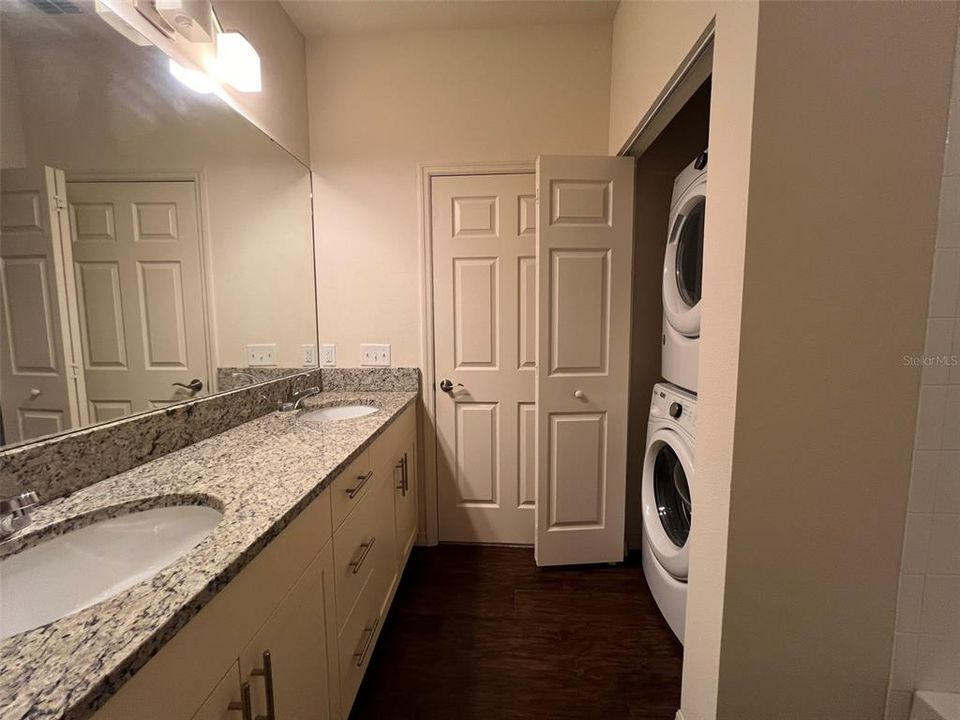 For Rent: $2,050 (3 beds, 2 baths, 1300 Square Feet)