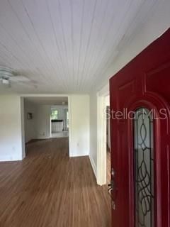For Rent: $1,550 (1 beds, 1 baths, 714 Square Feet)