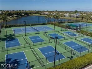 Activo con contrato: $399,900 (3 camas, 2 baños, 1926 Pies cuadrados)