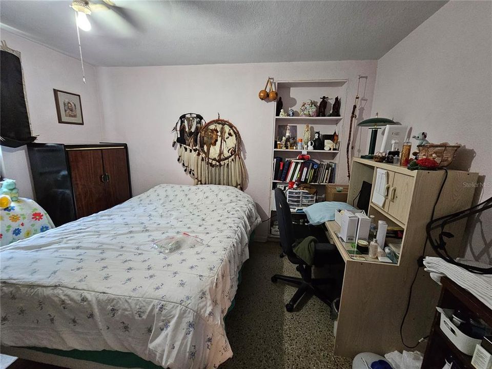 En Venta: $329,000 (4 camas, 2 baños, 1438 Pies cuadrados)