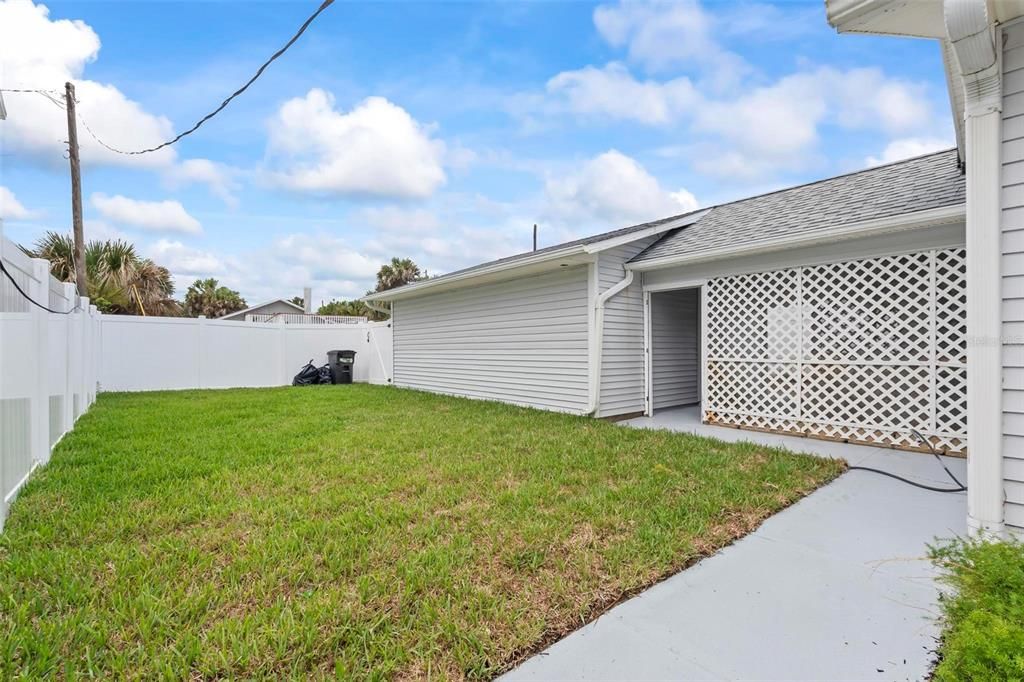 For Sale: $1,430,000 (3 beds, 3 baths, 2476 Square Feet)