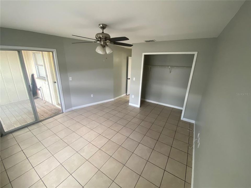 For Rent: $2,075 (3 beds, 2 baths, 1864 Square Feet)