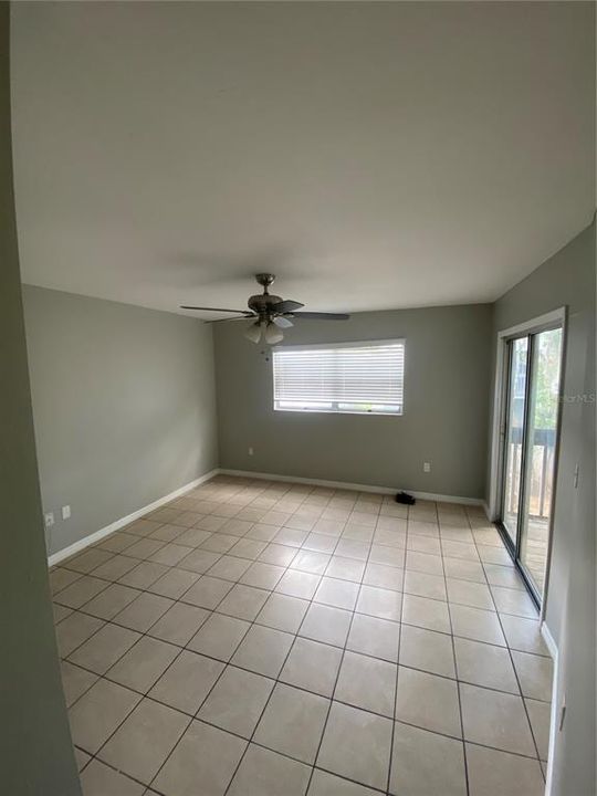 For Rent: $2,075 (3 beds, 2 baths, 1864 Square Feet)