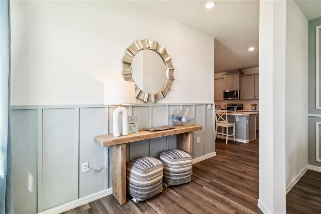 For Sale: $335,555 (2 beds, 2 baths, 1608 Square Feet)