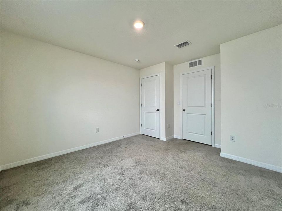 For Rent: $2,400 (4 beds, 2 baths, 1828 Square Feet)