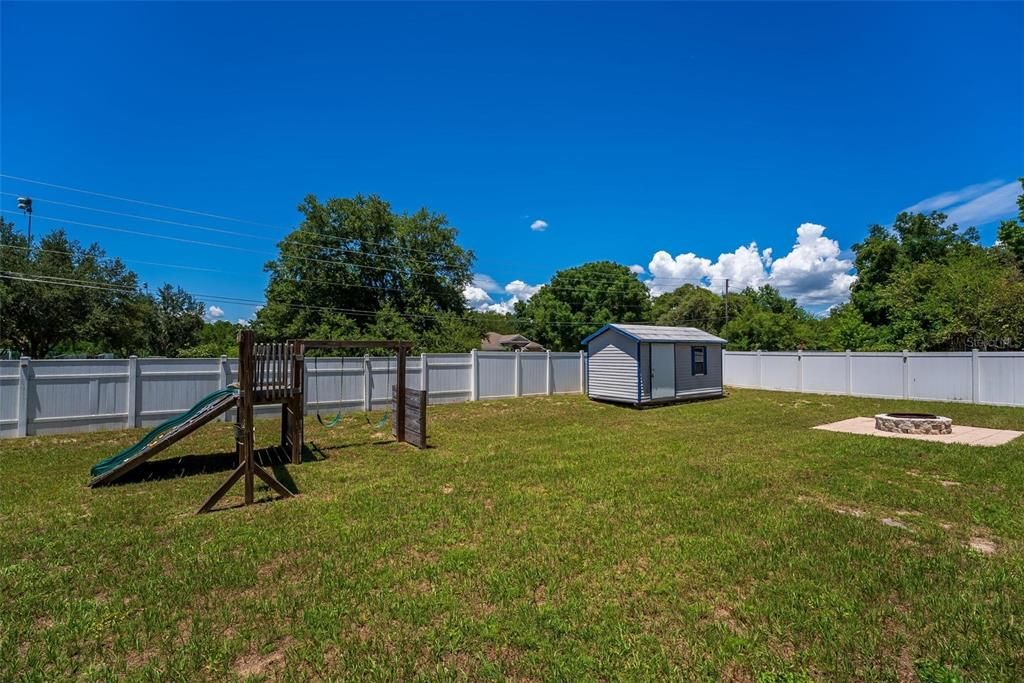 For Sale: $285,000 (3 beds, 2 baths, 1225 Square Feet)