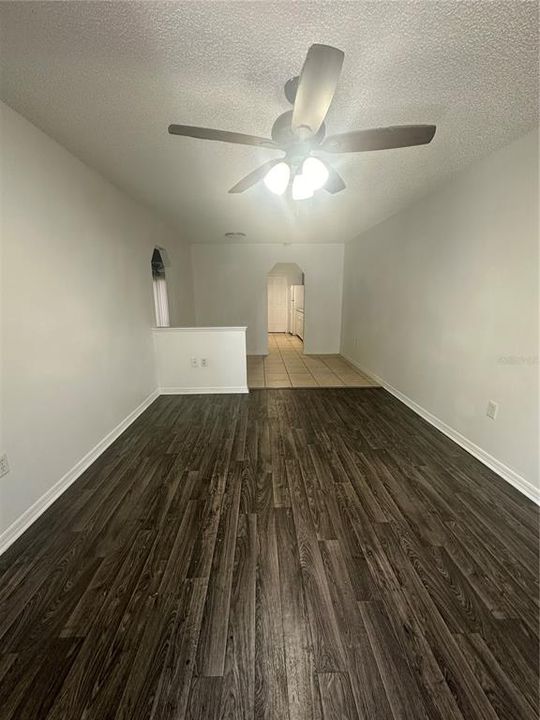 For Rent: $1,295 (2 beds, 1 baths, 1041 Square Feet)