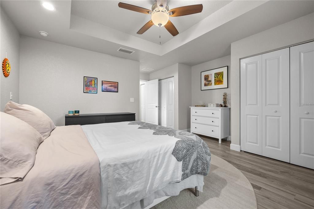 Active With Contract: $299,900 (3 beds, 2 baths, 1399 Square Feet)