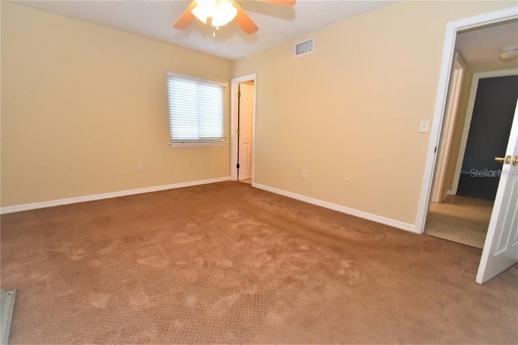 For Rent: $1,950 (2 beds, 2 baths, 1049 Square Feet)