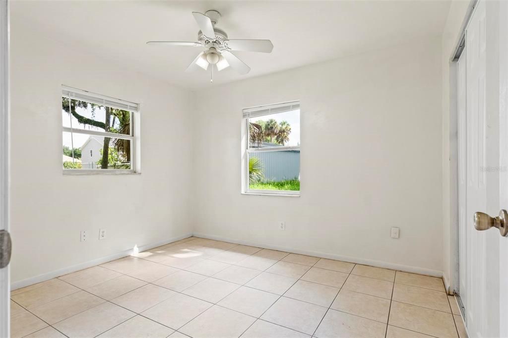 For Sale: $405,000 (3 beds, 1 baths, 816 Square Feet)