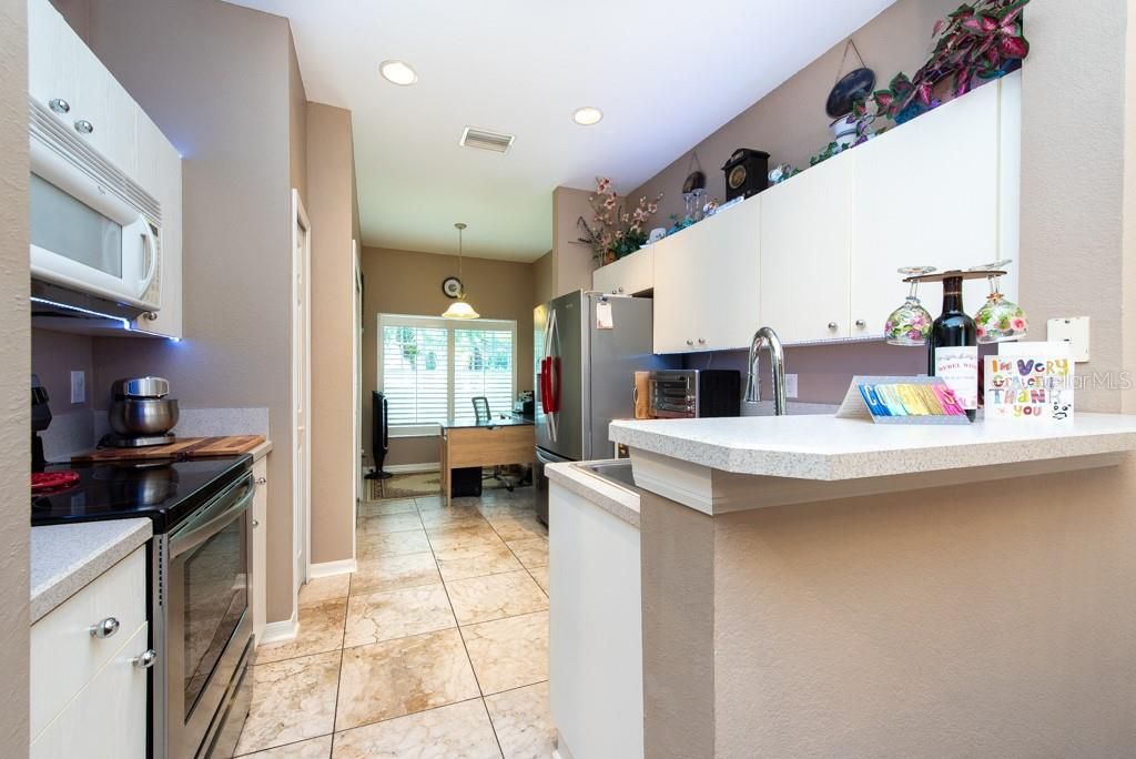 For Sale: $262,000 (2 beds, 2 baths, 1340 Square Feet)