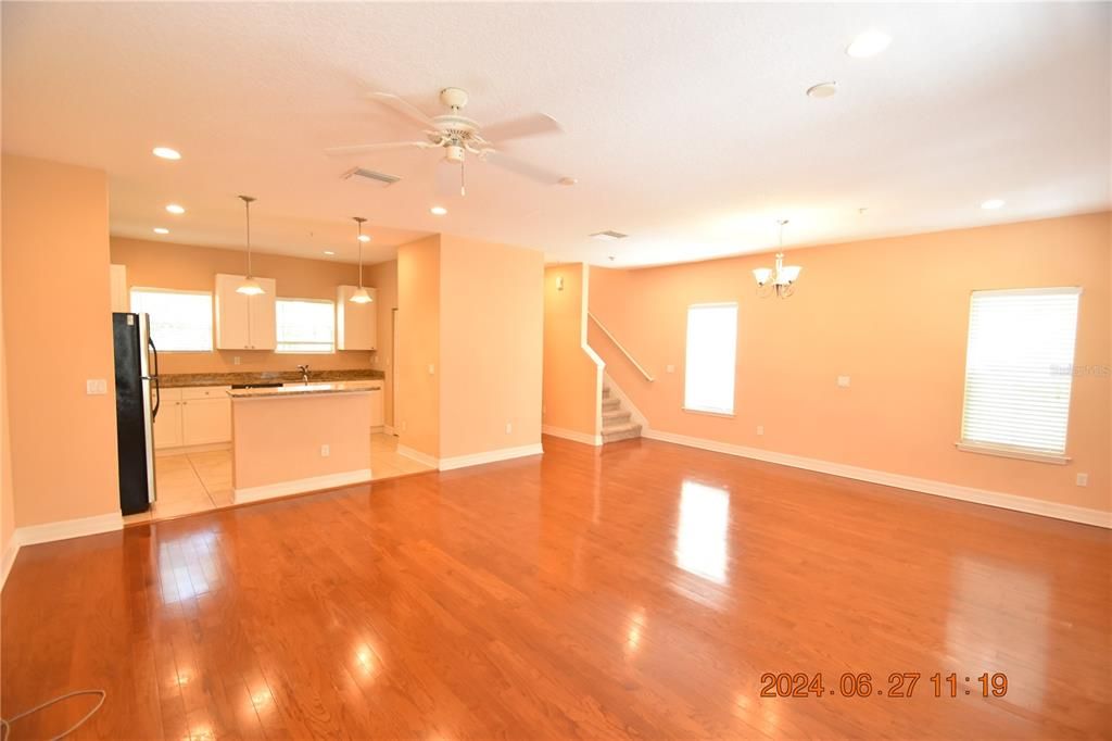 For Rent: $2,750 (3 beds, 3 baths, 1913 Square Feet)