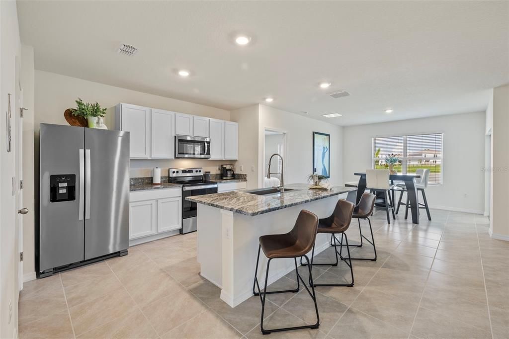 Active With Contract: $379,900 (3 beds, 2 baths, 1690 Square Feet)