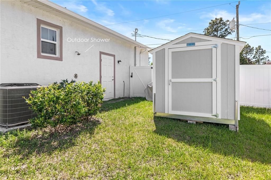 For Sale: $387,000 (3 beds, 2 baths, 1576 Square Feet)