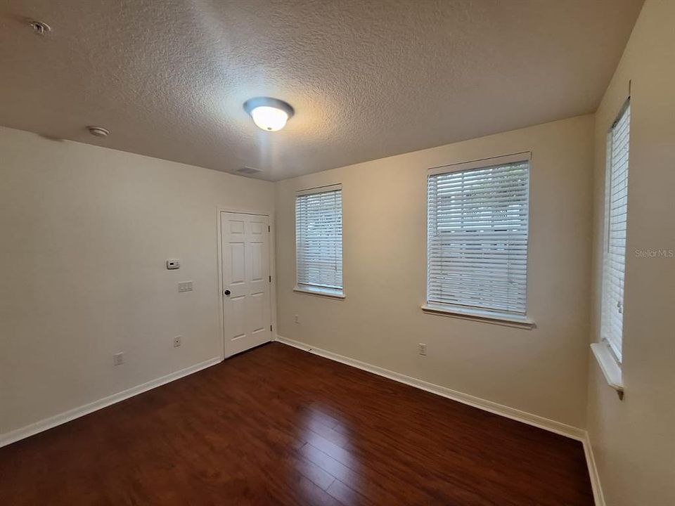 For Rent: $3,600 (3 beds, 3 baths, 1943 Square Feet)