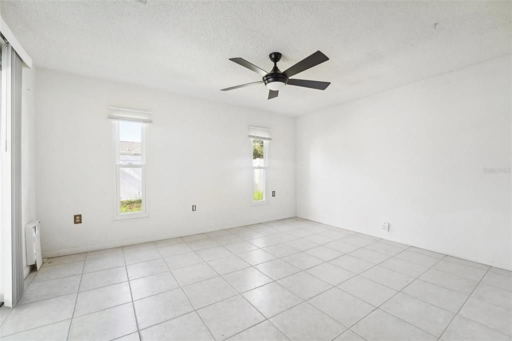 For Sale: $390,000 (2 beds, 2 baths, 1190 Square Feet)