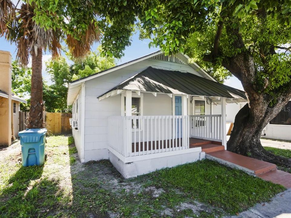 For Sale: $299,000 (3 beds, 1 baths, 1110 Square Feet)