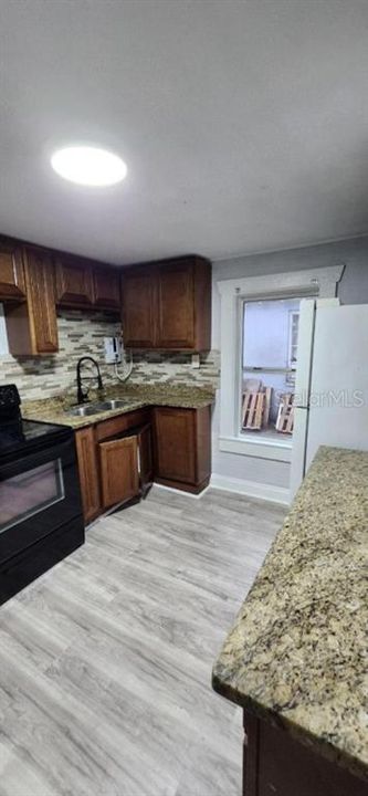 For Sale: $299,000 (3 beds, 1 baths, 1110 Square Feet)