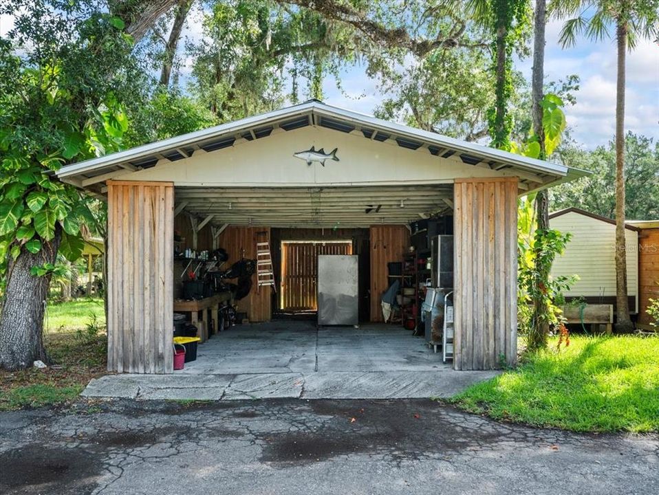 For Sale: $730,000 (3 beds, 3 baths, 936 Square Feet)