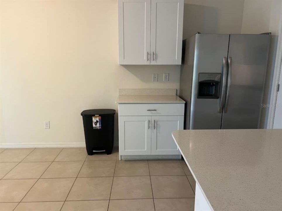 For Rent: $2,195 (3 beds, 2 baths, 1828 Square Feet)