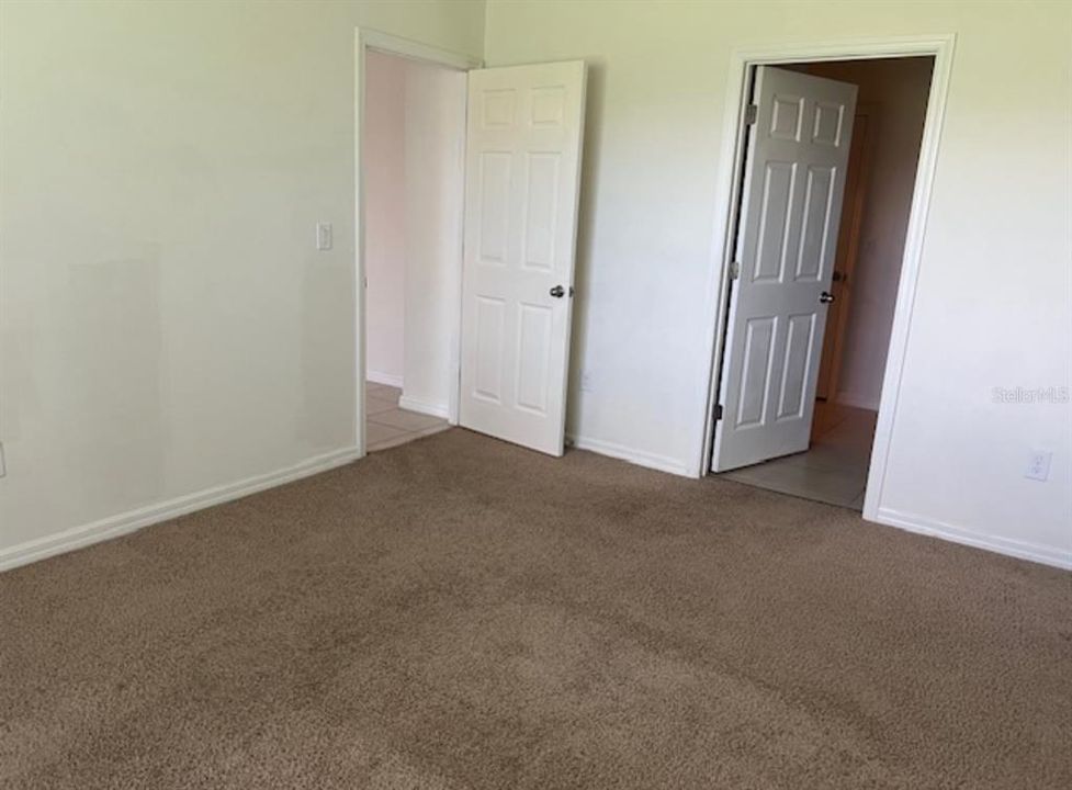 For Rent: $2,195 (3 beds, 2 baths, 1828 Square Feet)