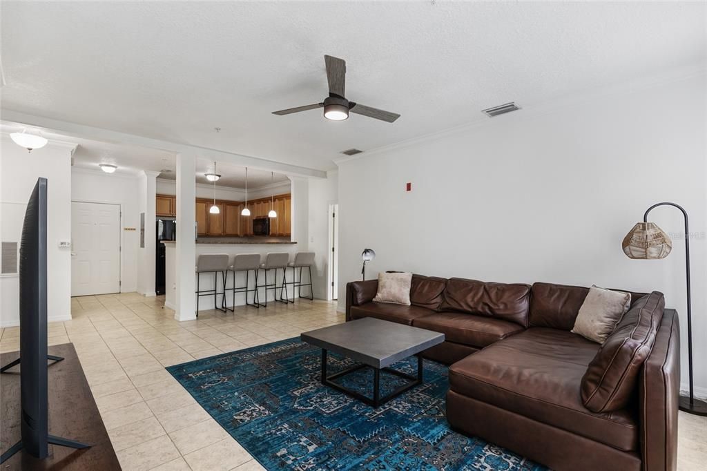 Active With Contract: $340,000 (2 beds, 2 baths, 1080 Square Feet)