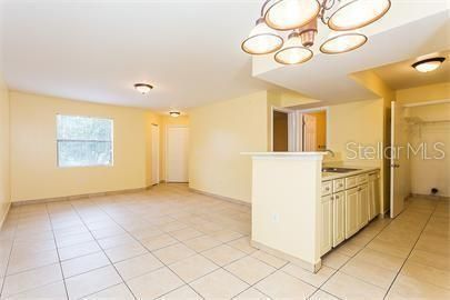 For Rent: $1,400 (1 beds, 1 baths, 661 Square Feet)